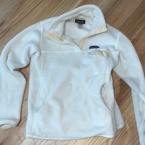 Women’s White Patagonia Fleece Snap-T Pullover Sweatshirt